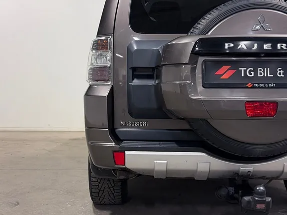 Mitsubishi Pajero 2013 photo 5