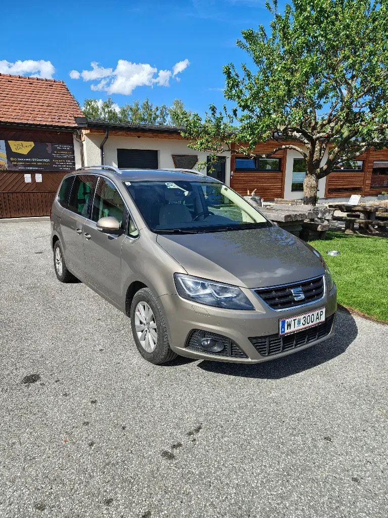 Seat Alhambra 2017 photo 2