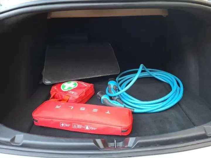 Tesla Model 3 2023 photo 5