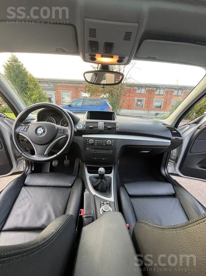 BMW 1 Series 2010 photo 4