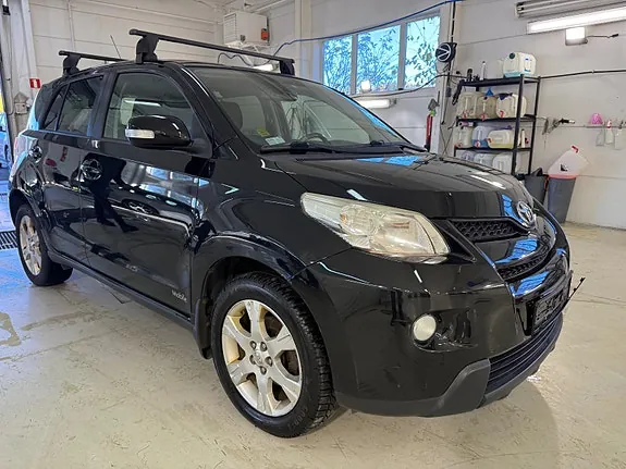 Toyota Urban Cruiser 2011 photo 2