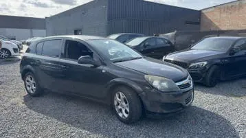 Opel Astra 2012 photo 3