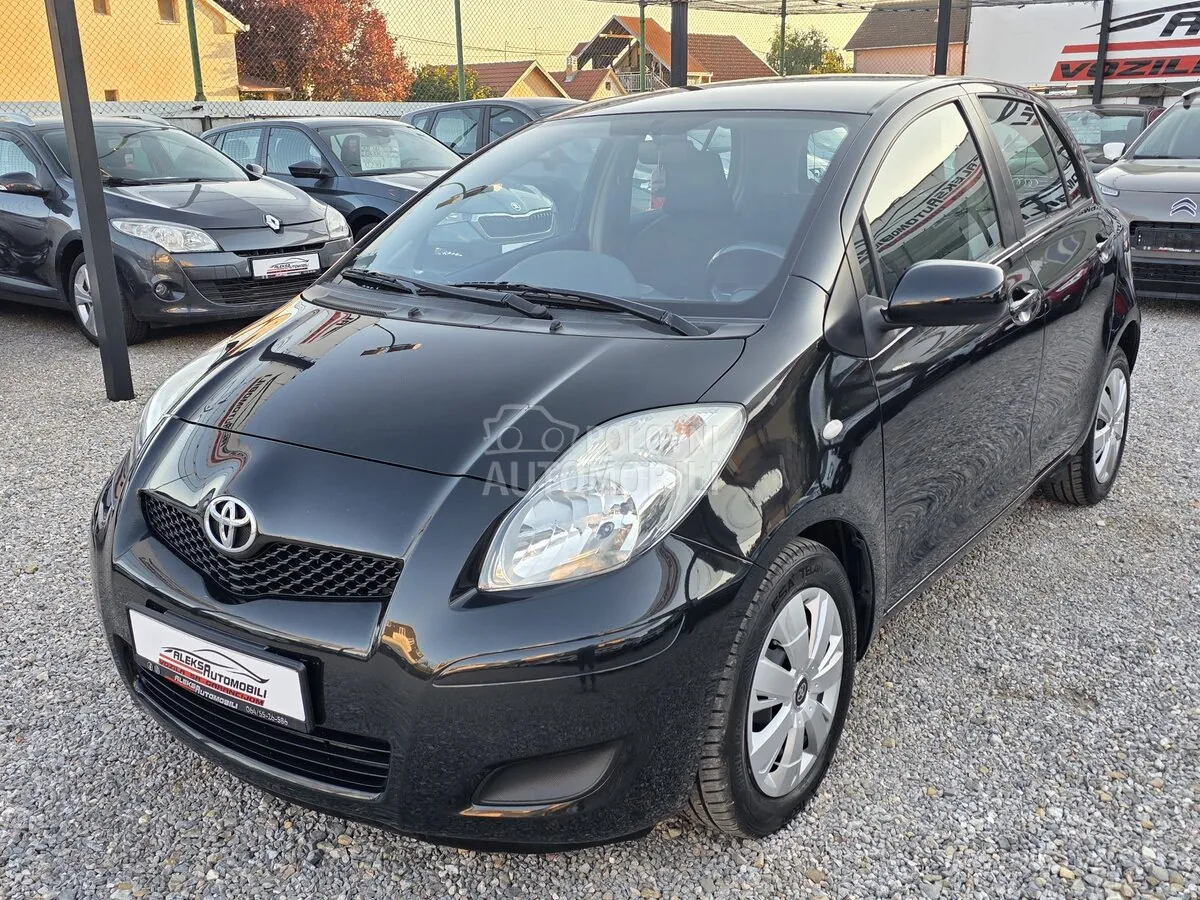 Toyota Yaris 2010 photo 5