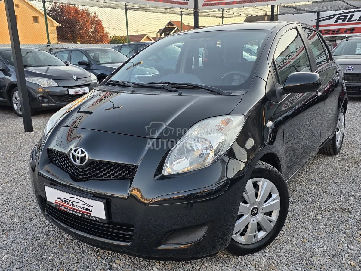 Toyota Yaris 2010 photo 2