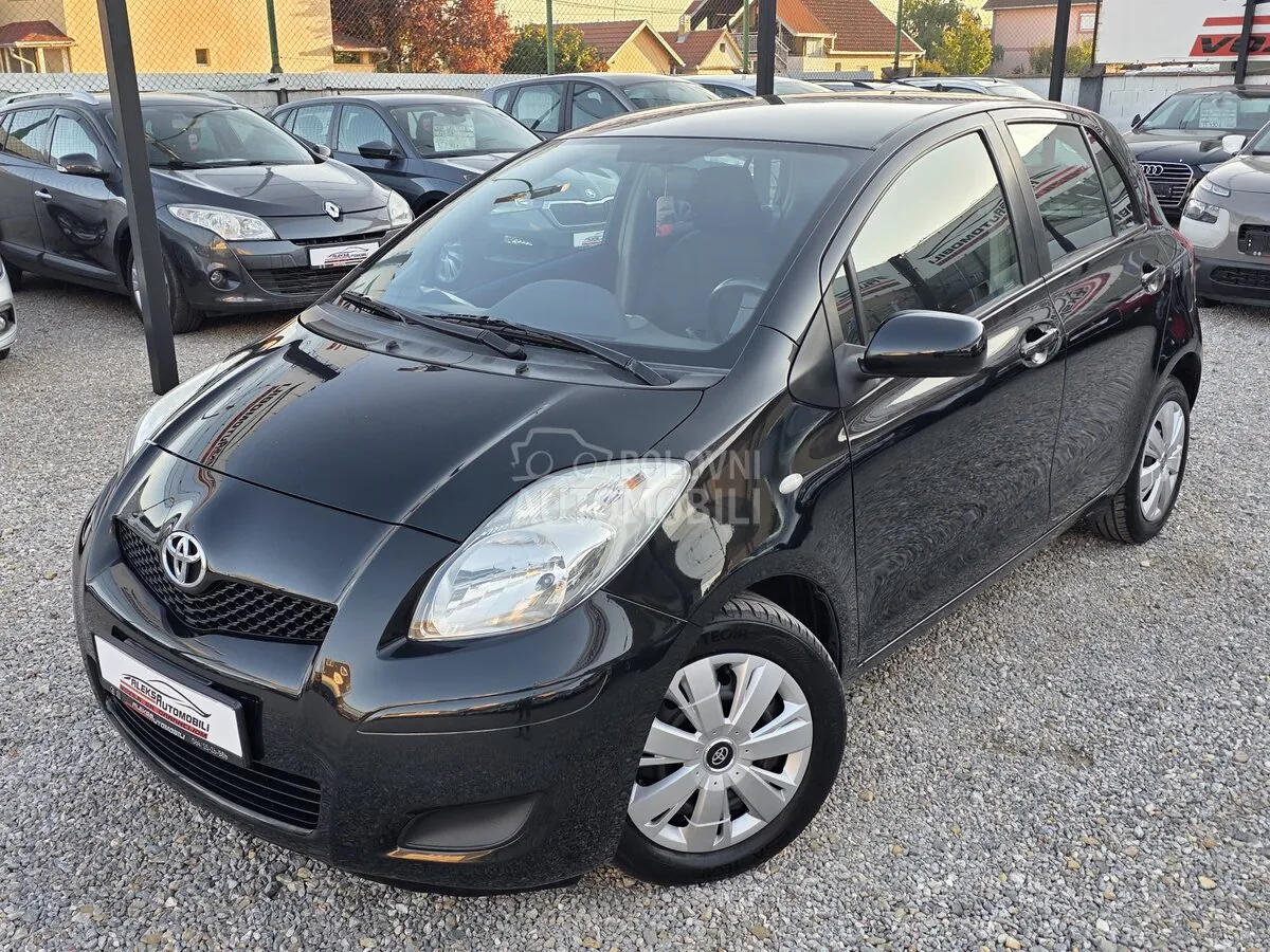 Toyota Yaris 2010 photo 3