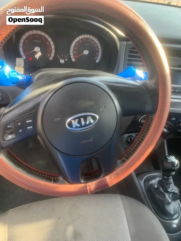 Kia Rio 2010 photo 2