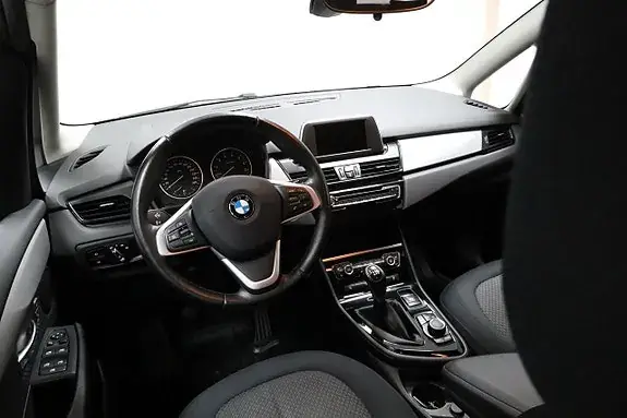 BMW 218I 2017 photo 3