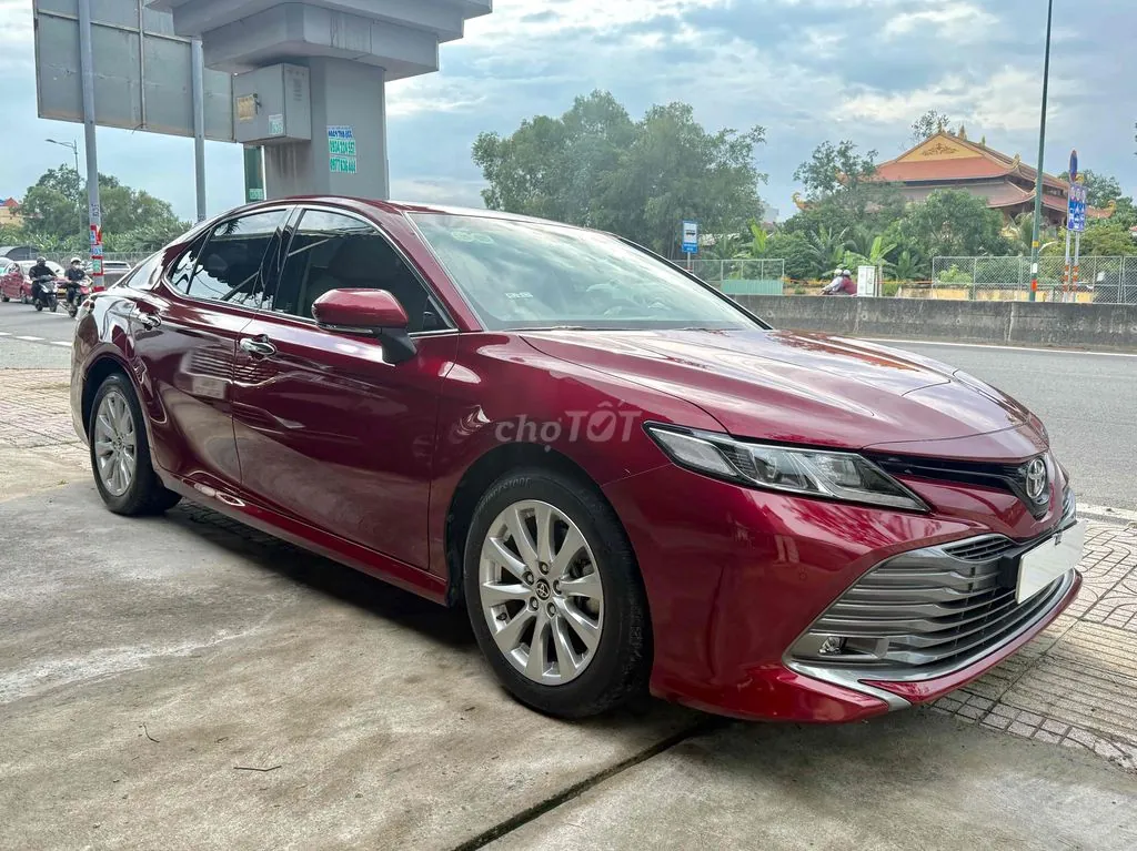 Toyota Camry 2020 photo 2