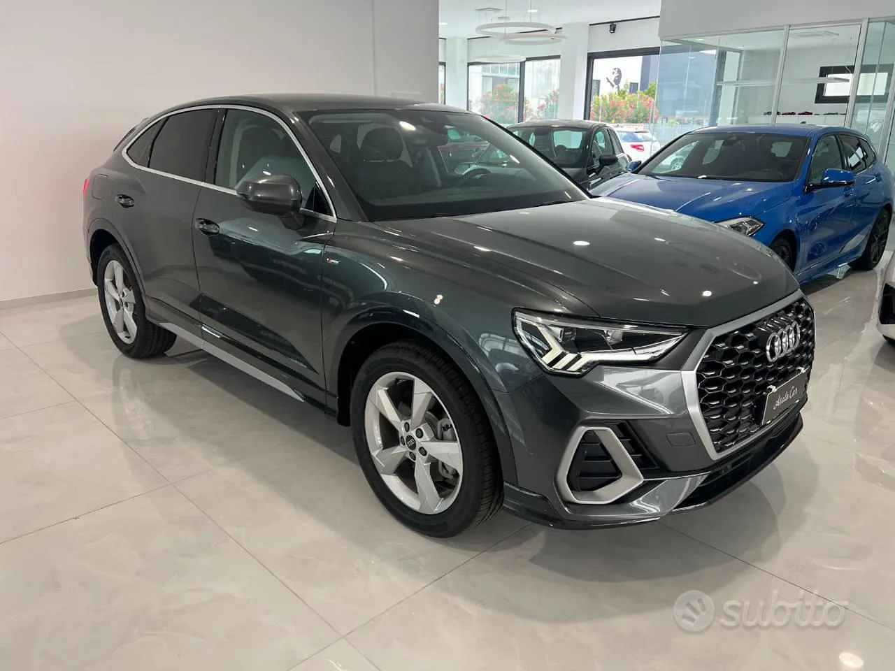 Audi Q3 2023 photo 2