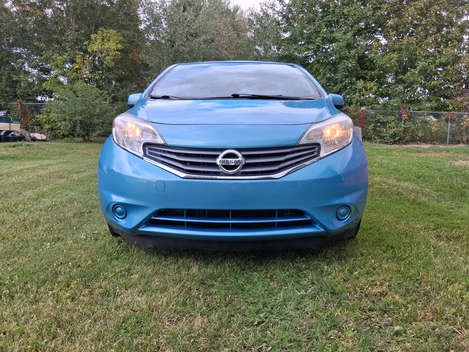Nissan Versa Note 2014 photo 2