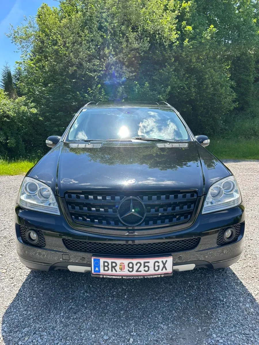 Mercedes-Benz M-Class 2006 photo 2