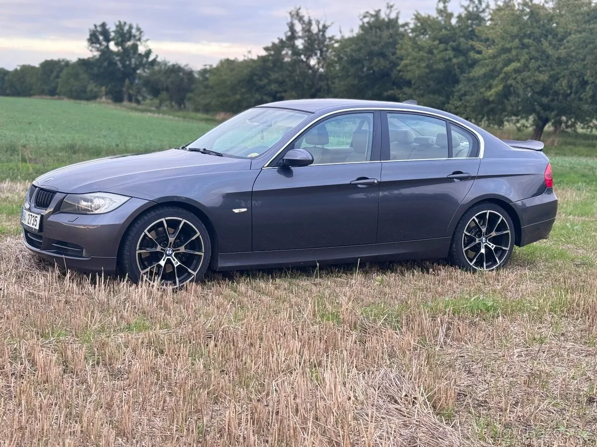 BMW E90