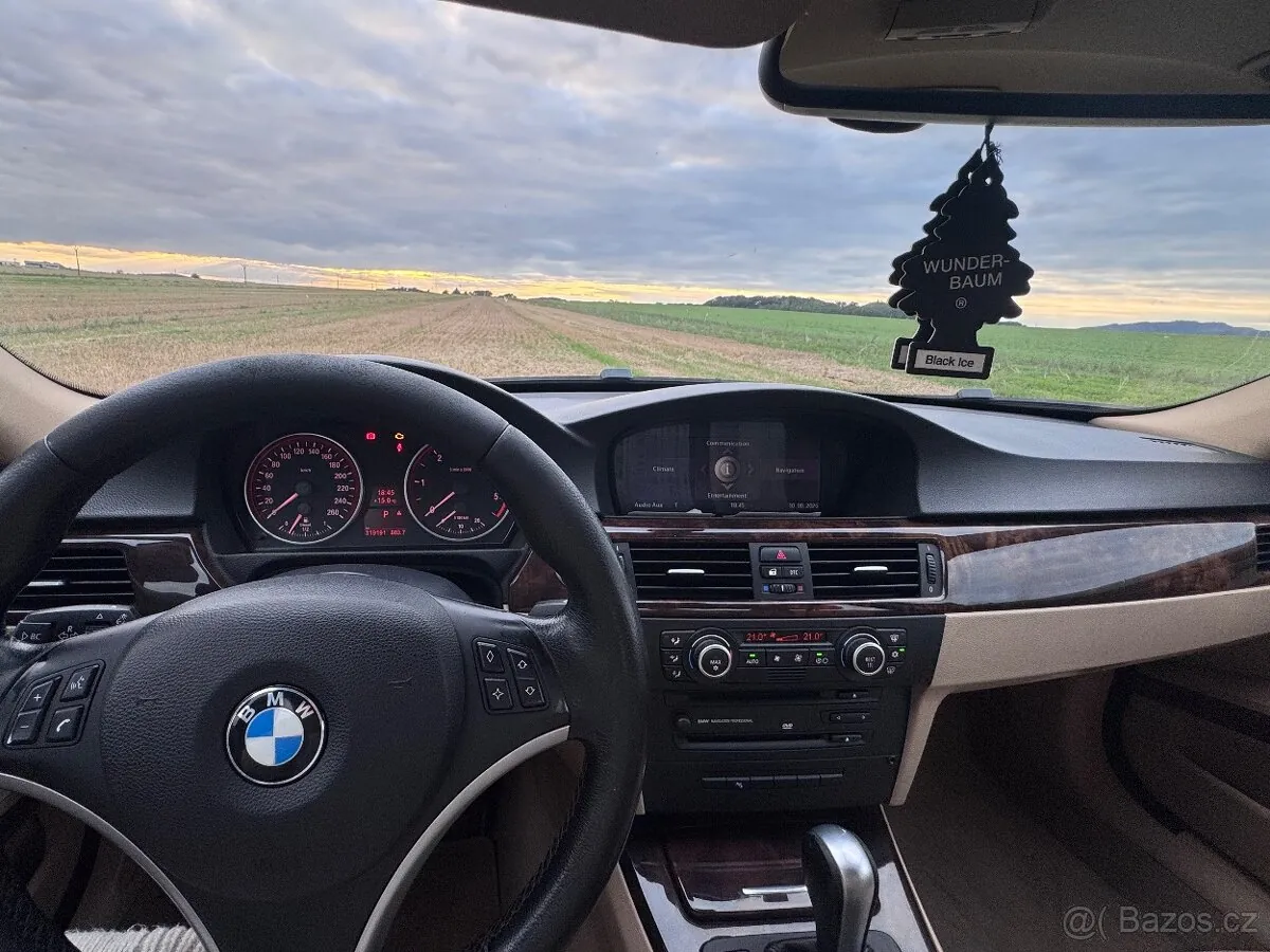 BMW E90 2007 photo 5