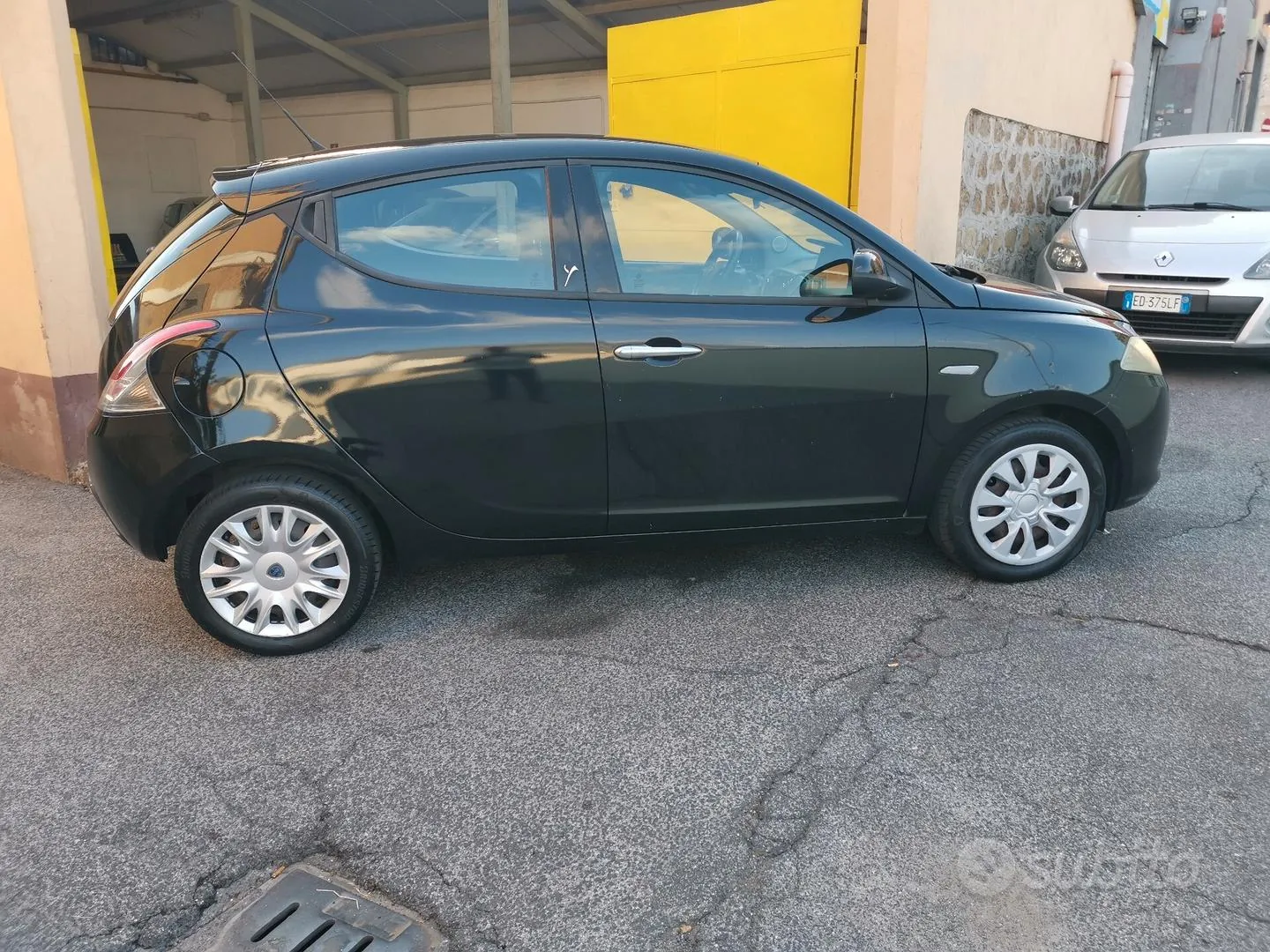 Lancia Ypsilon 2011 photo 2