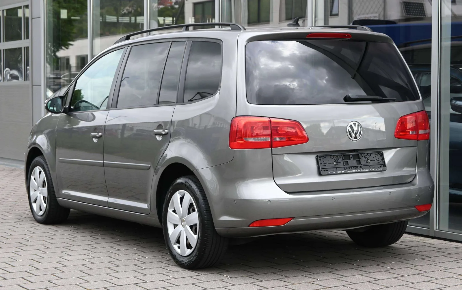 Volkswagen Touran 2021 photo 3