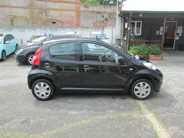 Peugeot 107 2009 photo 2