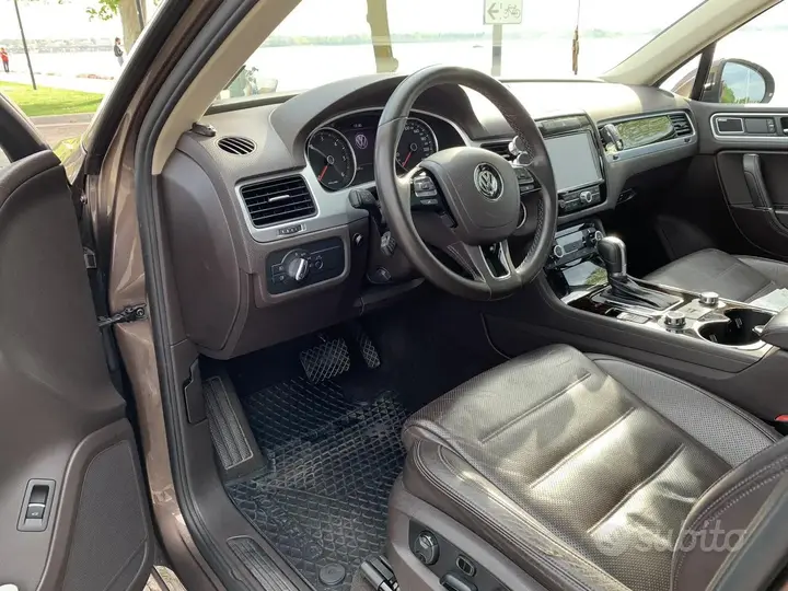 Volkswagen Touareg 2010 photo 4