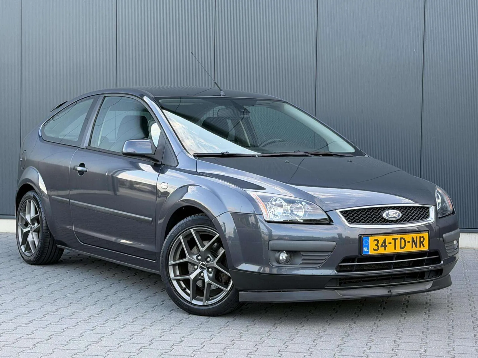 Ford Focus 2006 photo 2
