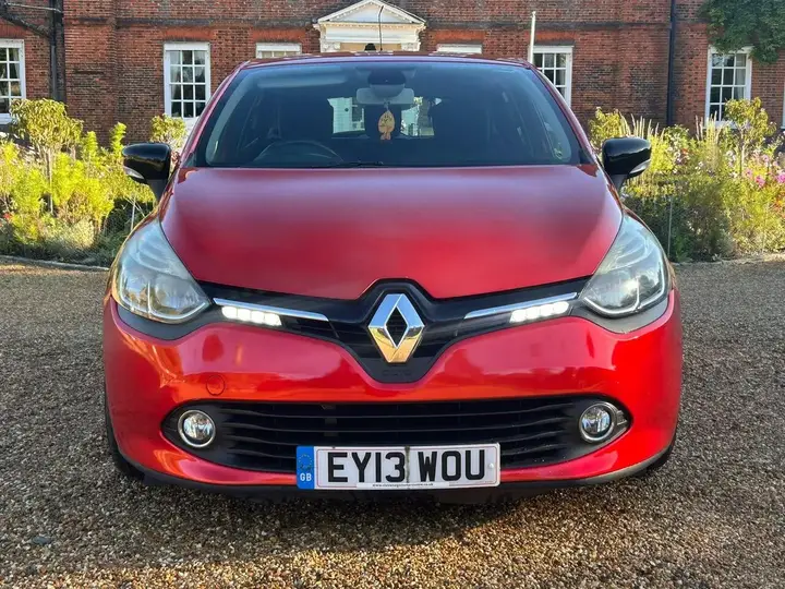 Renault Clio 2013 photo 2