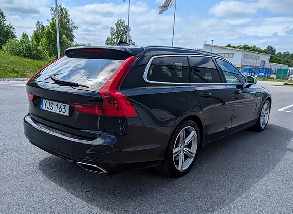 Volvo V90 2017 photo 2