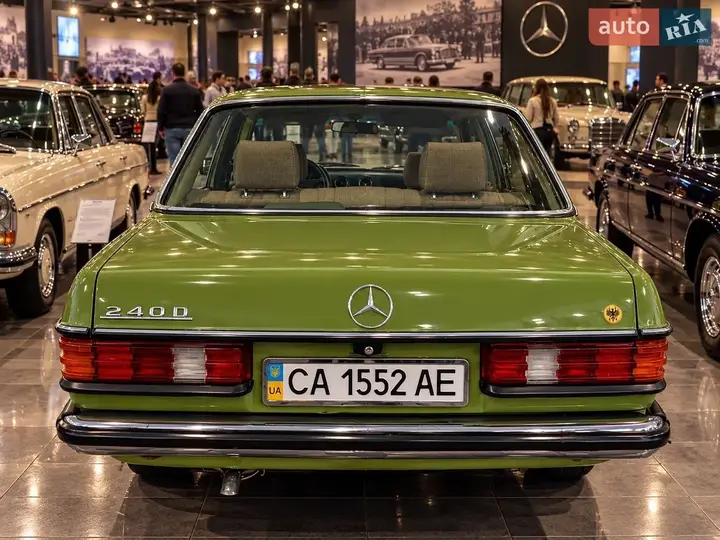 Mercedes-Benz E-Class 1984 photo 5