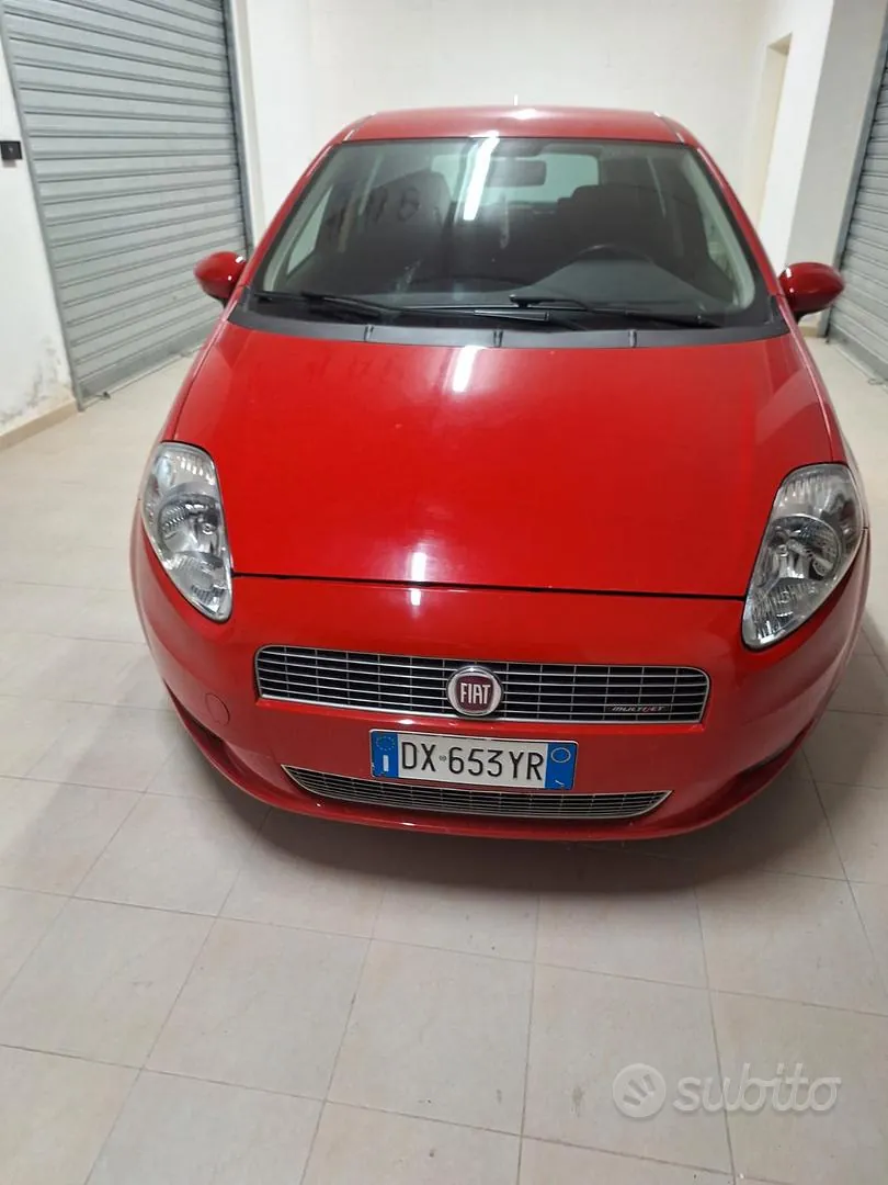Fiat Grande Punto 2009 photo 2