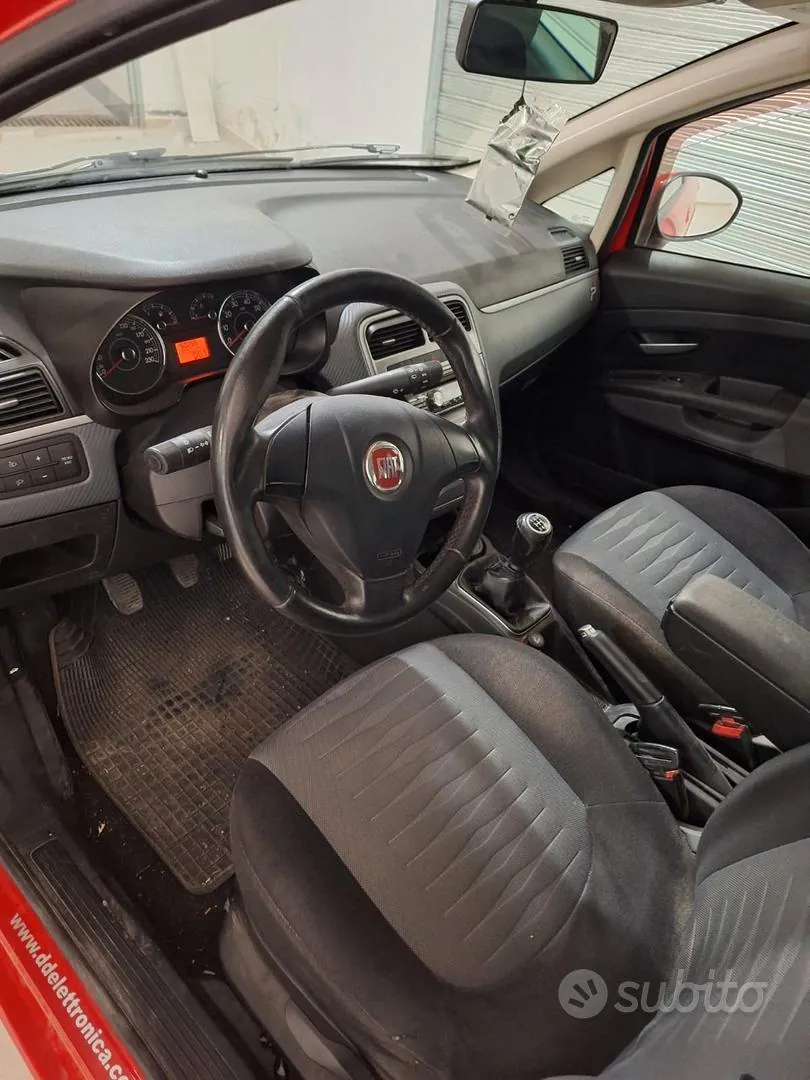 Fiat Grande Punto 2009 photo 5