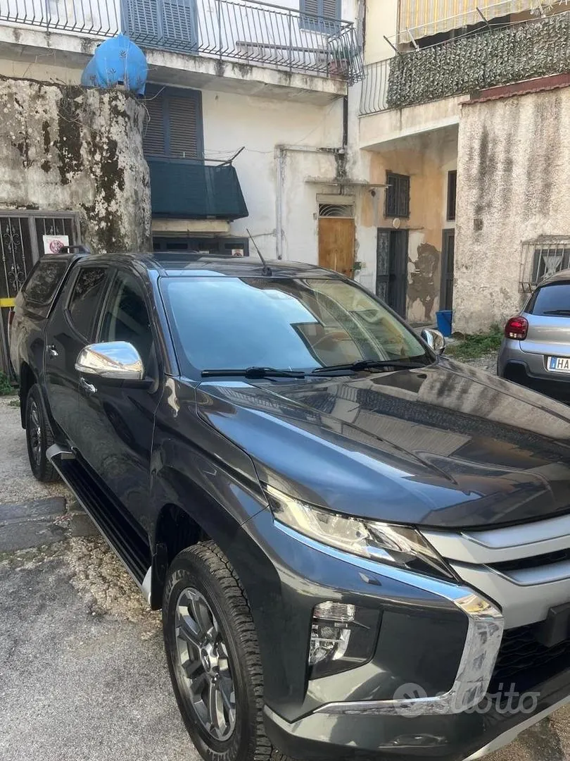 Mitsubishi L200 2021 photo 2