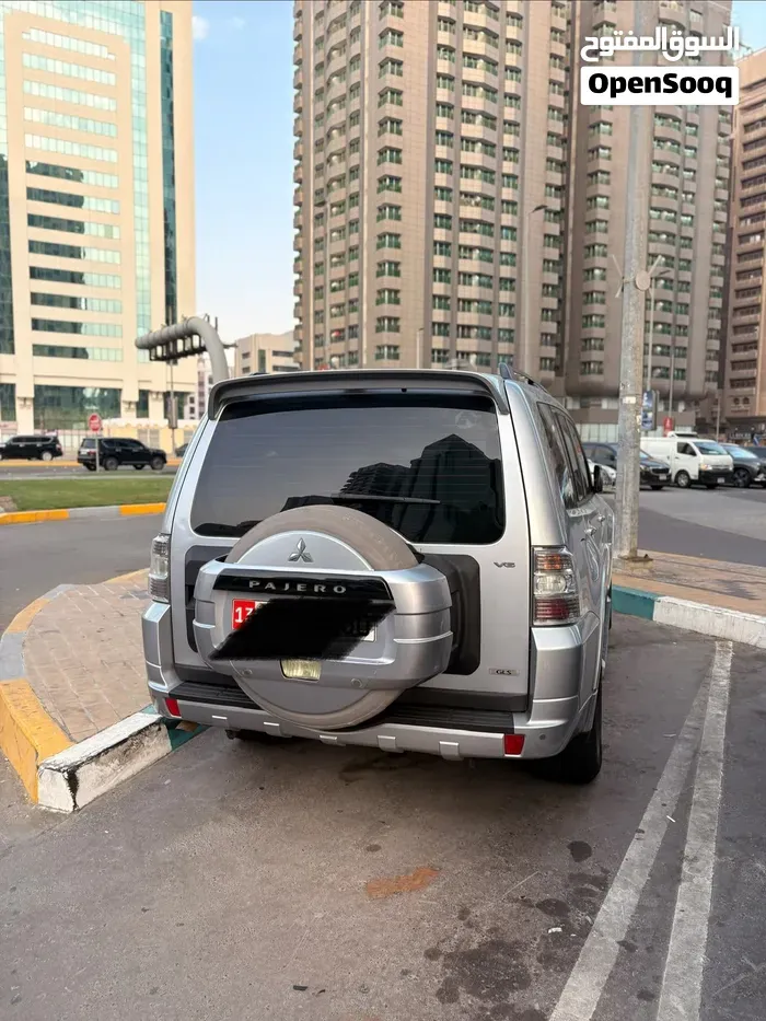Mitsubishi Pajero 2012 photo 4