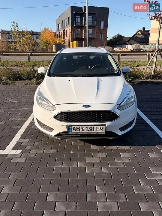 Ford Focus 2015 photo 2