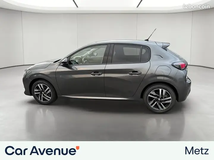 Peugeot 208 2022 photo 2