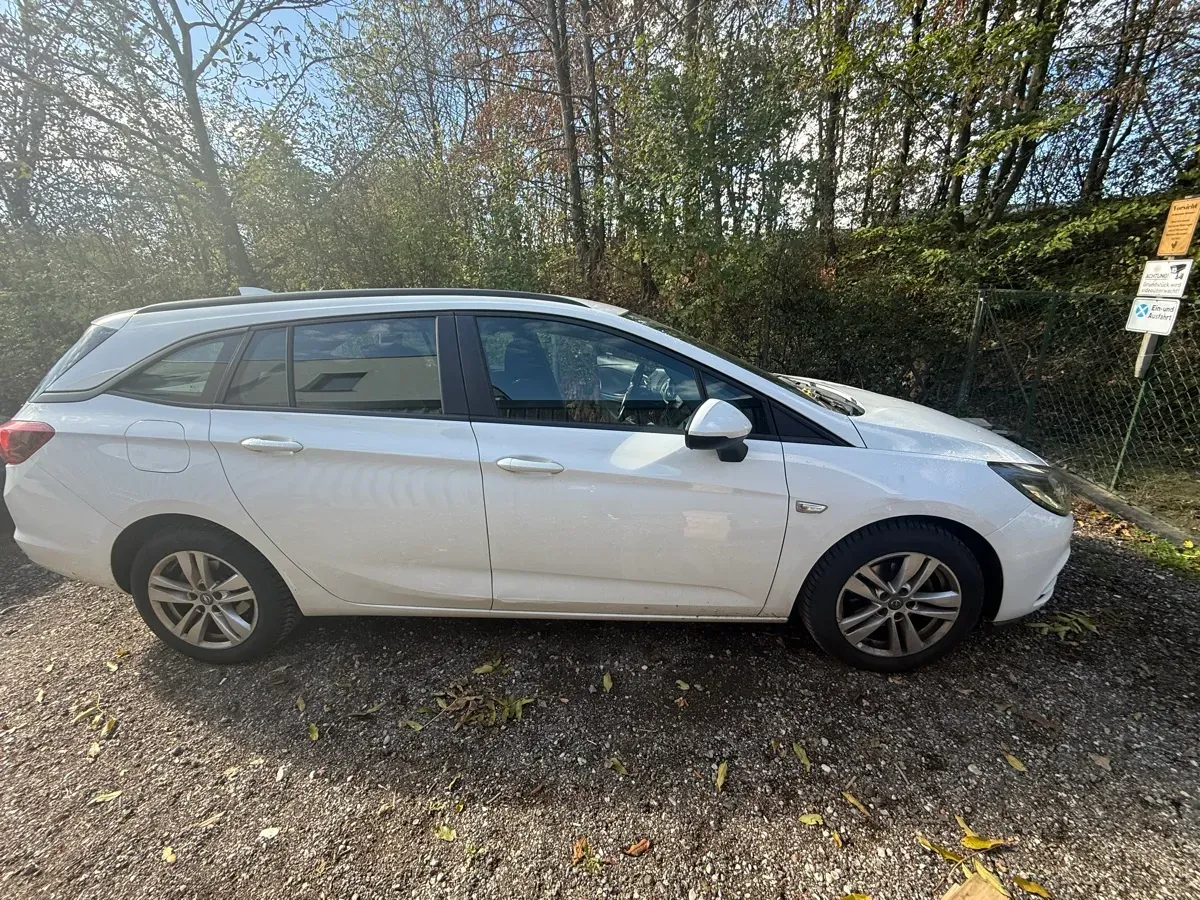 Opel Astra 2018 photo 3