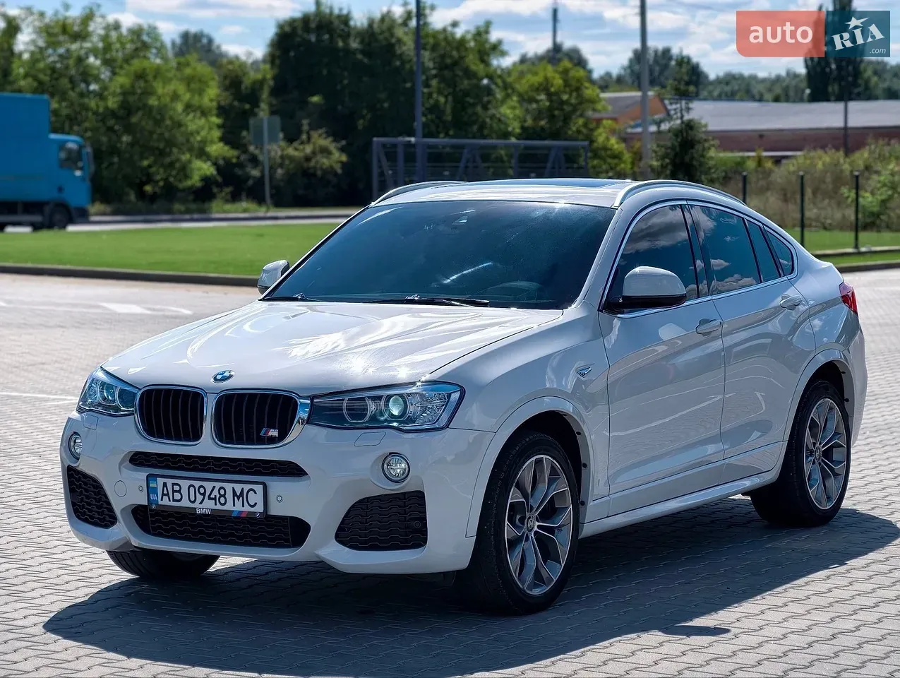 BMW X4 2016 photo 3