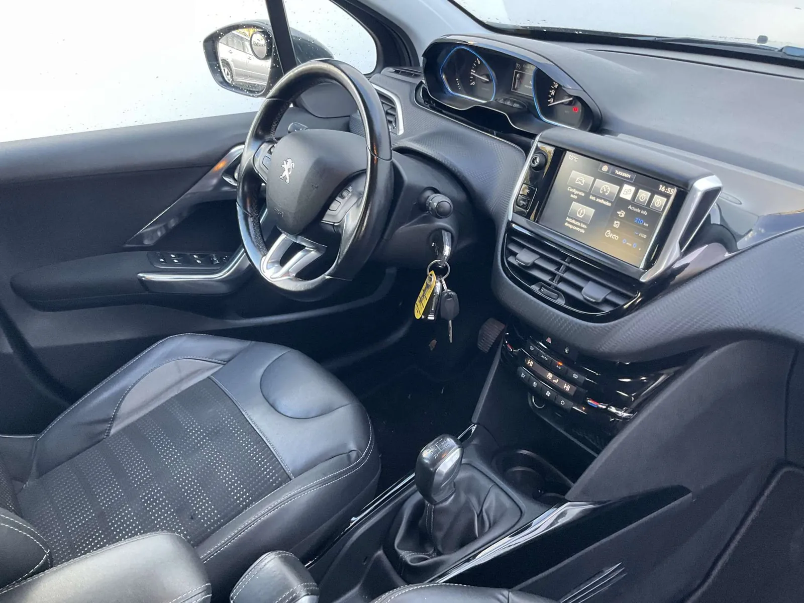 Peugeot 2008 2016 photo 3