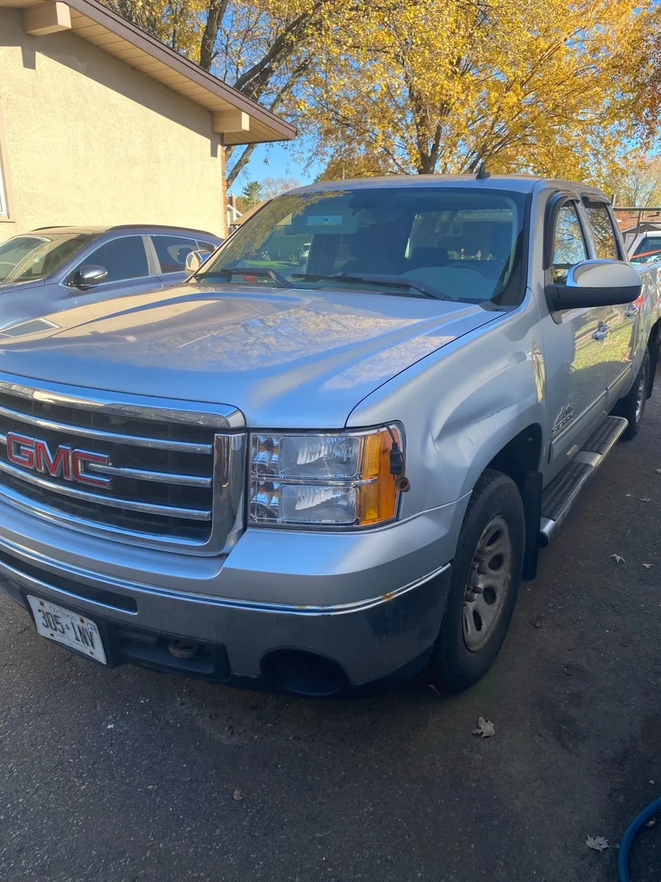 GMC C/K 1500 2012 photo 2