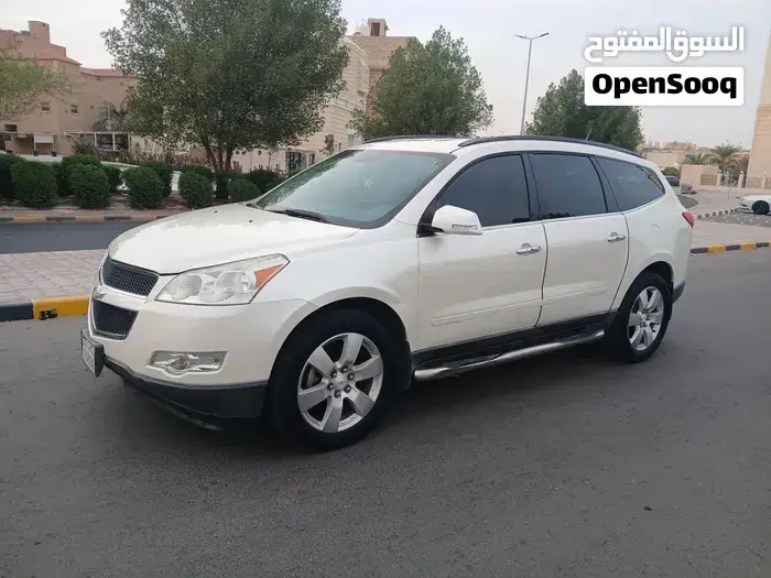 Chevrolet Traverse 2011 photo 3