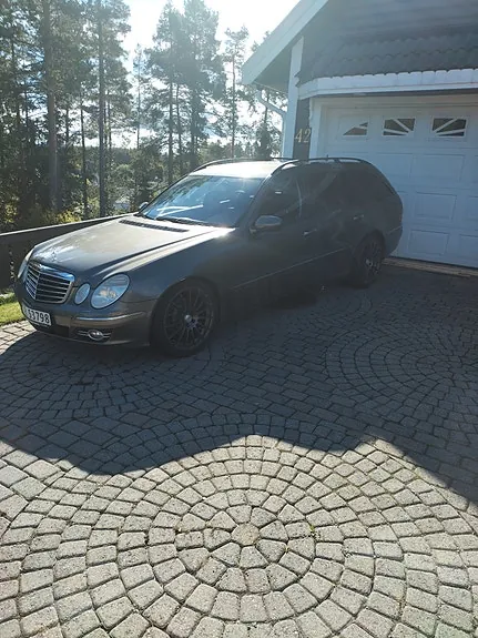 Mercedes-Benz E280 2009 photo 3