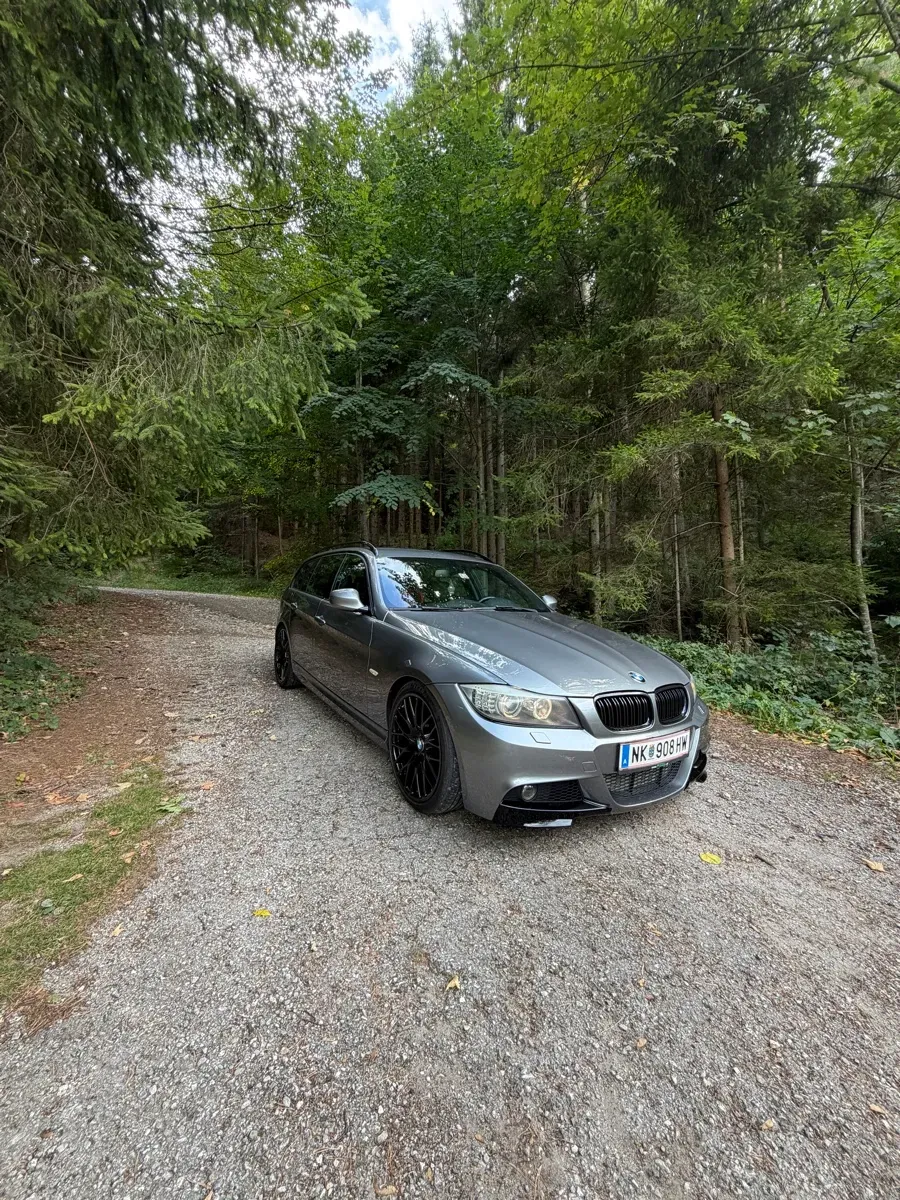 BMW 3 Series 2009 photo 3