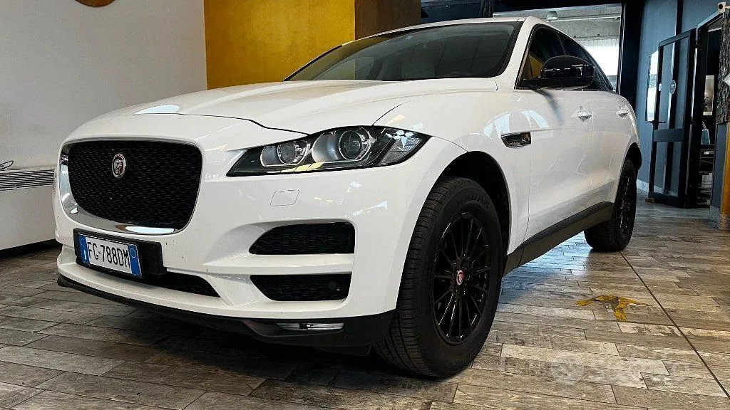 Jaguar F-Pace