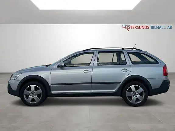 Skoda Octavia Scout 2012 photo 4