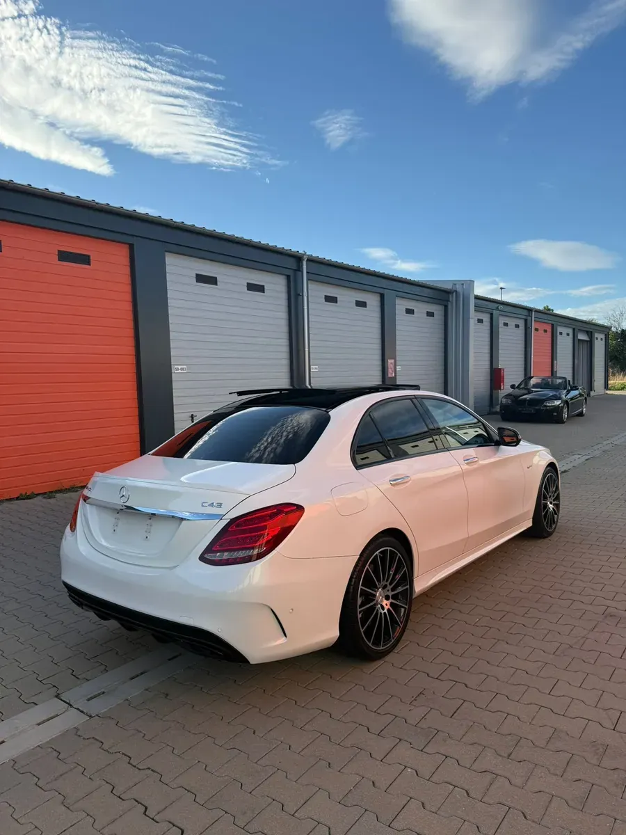 Mercedes-Benz C-Class 2017 photo 3