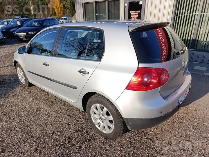 Volkswagen Golf 2004 photo 2