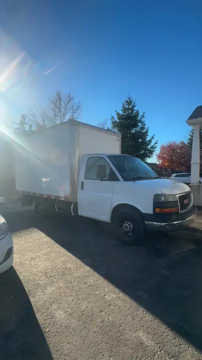 GMC Savana 2018 photo 2