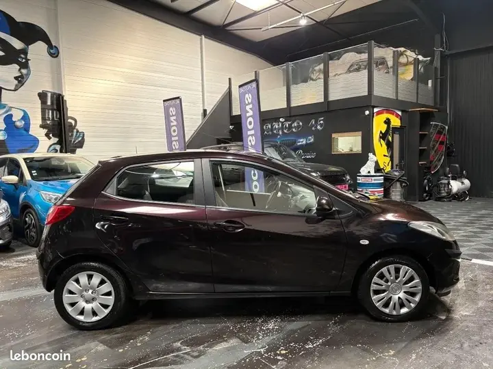 Mazda 2 2008 photo 4
