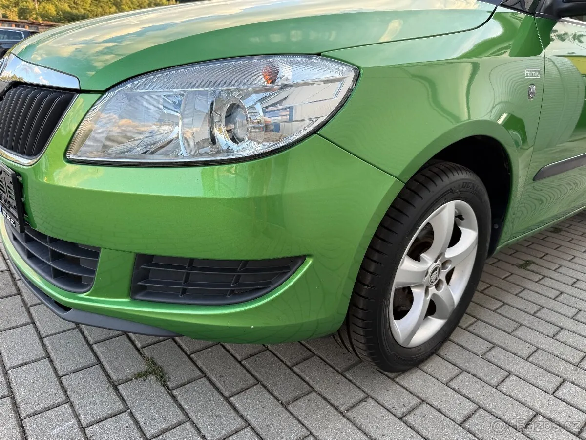 Skoda Fabia 2013 photo 5