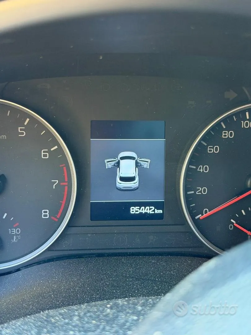 Kia Stonic 2018 photo 5
