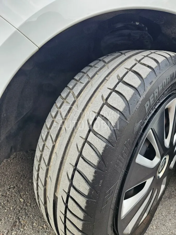Renault Megane 2019 photo 5