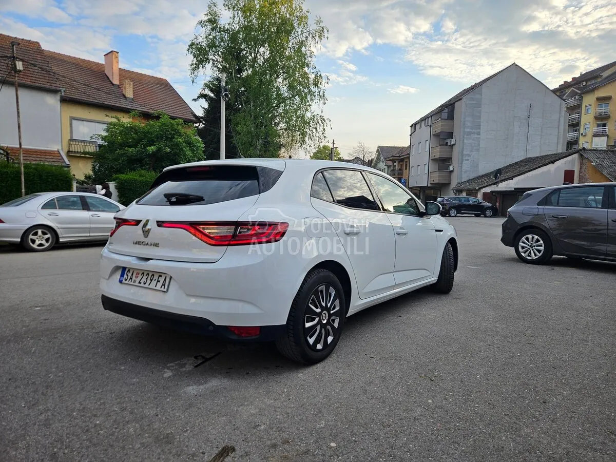 Renault Megane 2019 photo 3