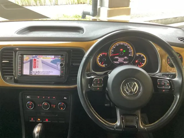Volkswagen Beetle 2016 photo 2