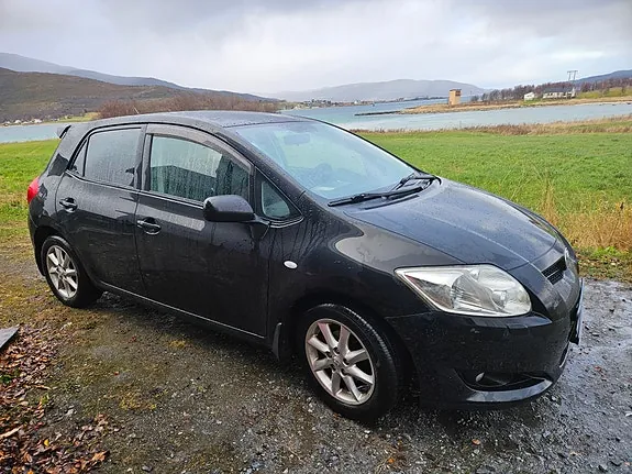 Toyota Auris 2007 photo 2